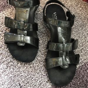 Vionic orthoheel adjustable strap sandal sz 8